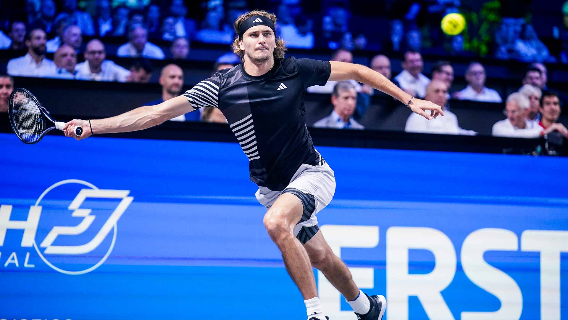 Tokyo Take-Off! Shapovalov Serves Past Johnson
