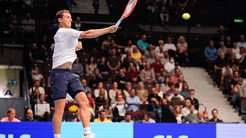 Tokyo Take-Off! Shapovalov Serves Past Johnson