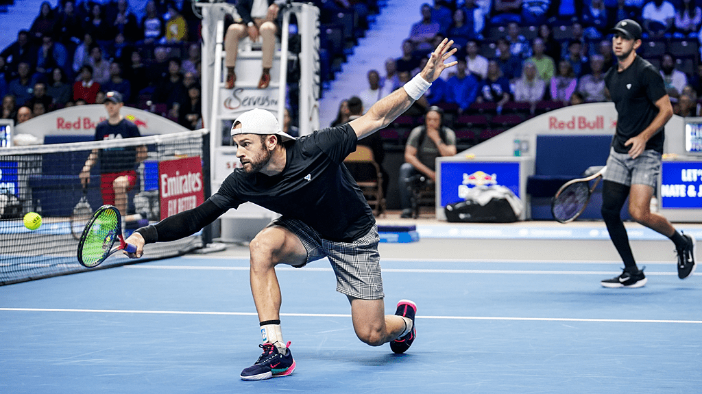 Tokyo Take-Off! Shapovalov Serves Past Johnson